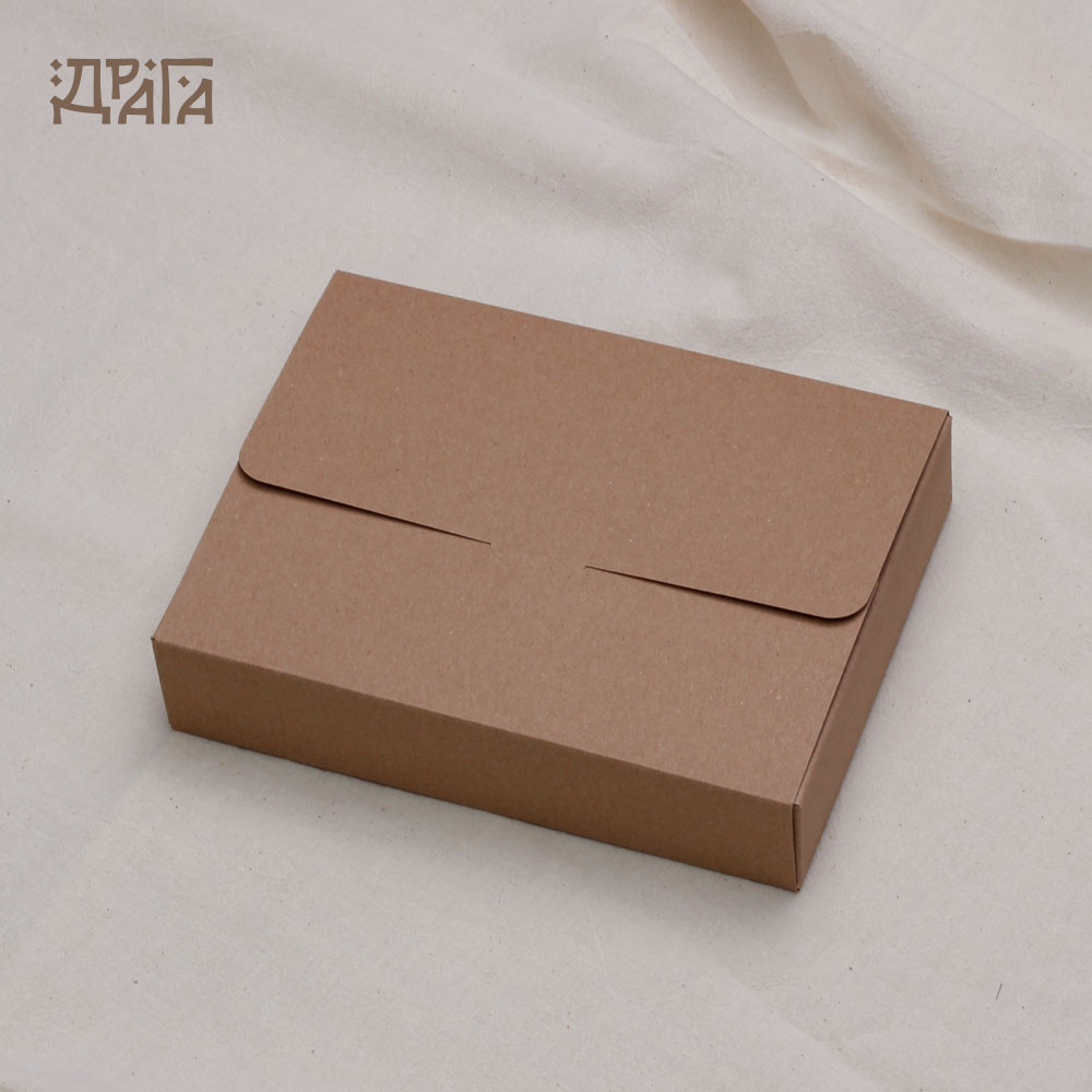 Авторски календар с творби на Ангелина Досева с поставка-буково кубче - Image 5